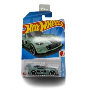 Hot Wheels 15 Mazda MX-5 Miata