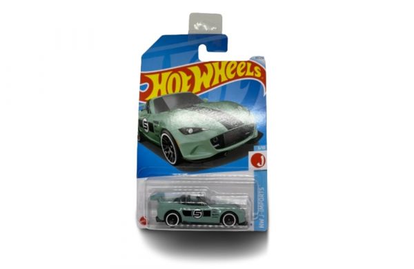 Hot Wheels 15 Mazda MX-5 Miata