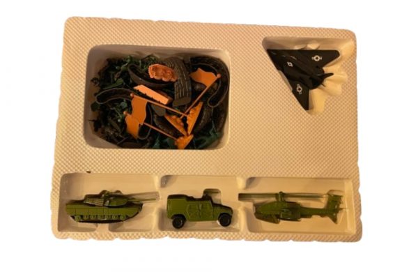 VTG Redbox Toys Commando Playset - Image 3