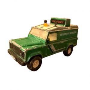Matchbox 1987 Super Kings Land Rover Defender 110 Veterinary Surgeon